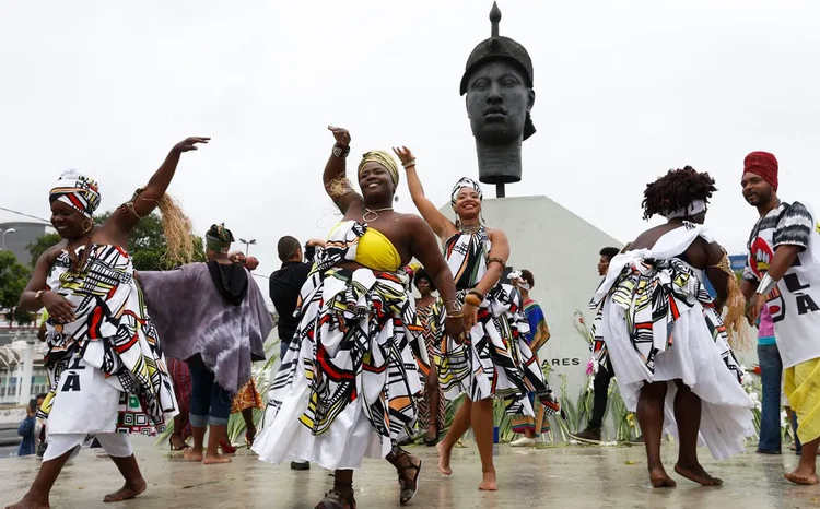 SDHU realiza blitz educativa em homenagem ao Novembro Negro e ao Dia da Consciência Negra